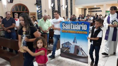 Dezenas de FiÃ©is participaram da abertura do TrÃ­duo em louvor a SÃ£o JosÃ© no Bairro Cristo Rei